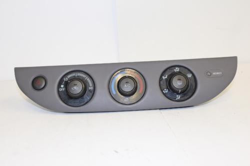 2003-2005 Toyota Camry A/C Heater  Climate Control Unit   55902-06060 - BIGGSMOTORING.COM