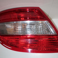 2009-2011 MERCEDES BENZ C300 W204 DRIVER LEFT SIDE REAR TAIL LIGHT 30054