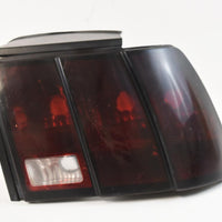 1998-2004 FORD MUSTANG PASSENGER RIGHT SIDE REAR TAIL LIGHT XR33-13B504 - BIGGSMOTORING.COM