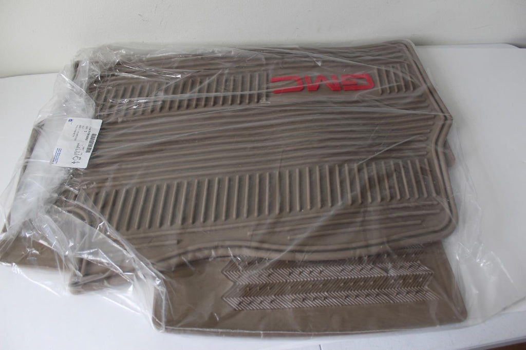 2007-2012 GMC YUKON PREMIUM FRONT ALL WEATHER CASHMERE FLOOR MATS W/ LOGO