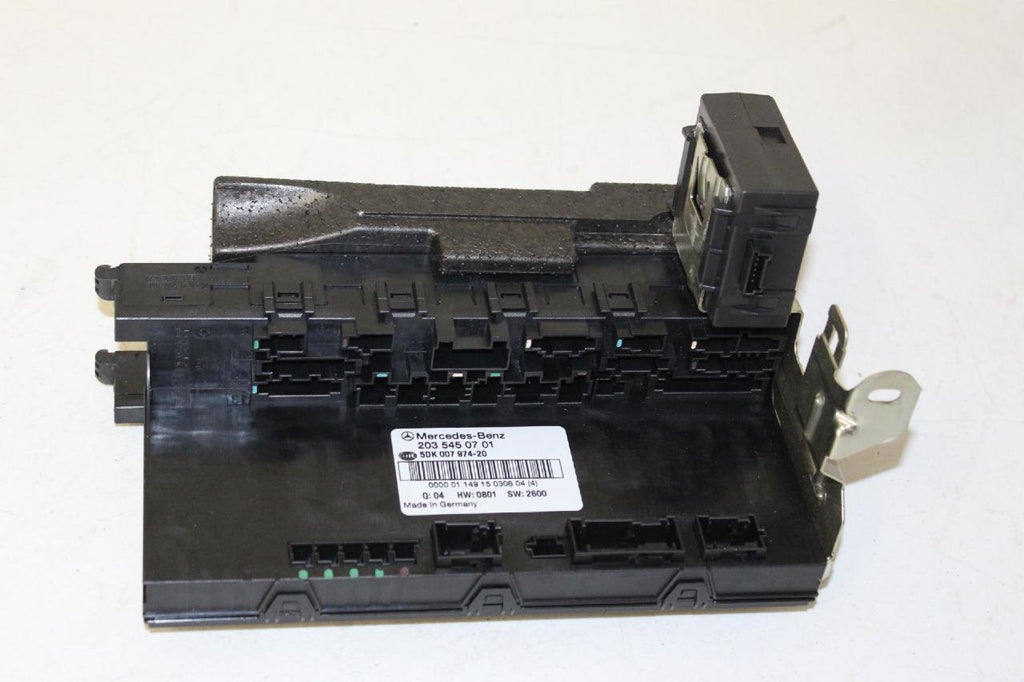 2001-2007 MERCEDES W203 C230 C320 FRONT SAM MODULE FUSE BOX COMPUTER 2035450701 - BIGGSMOTORING.COM