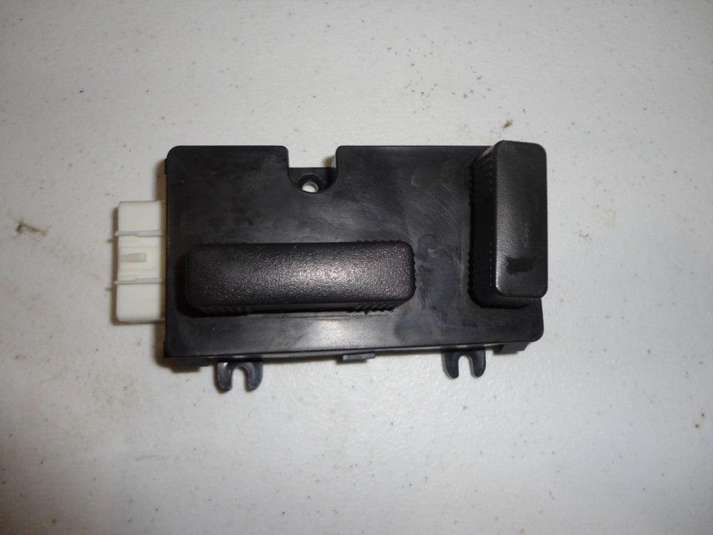 2003-2007 Hummer H2 & H2 Sut Seat Switch Seat Control Driver - BIGGSMOTORING.COM