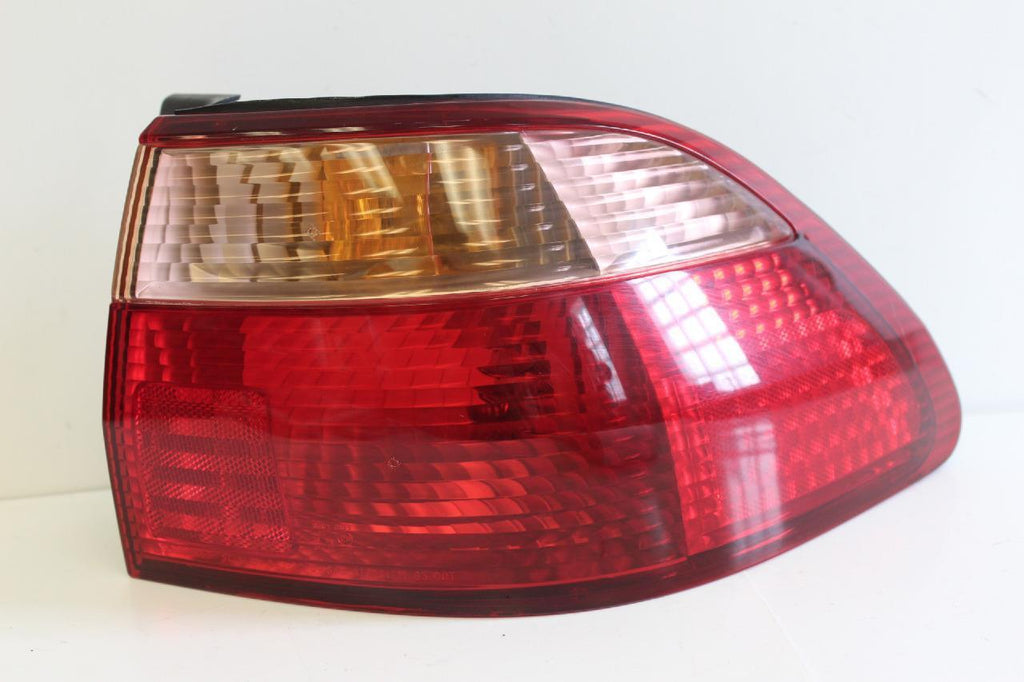 1998-2000 HONDA ACCORD SEDAN PASSENEGR SIDE REAR TAIL LIGHT - BIGGSMOTORING.COM