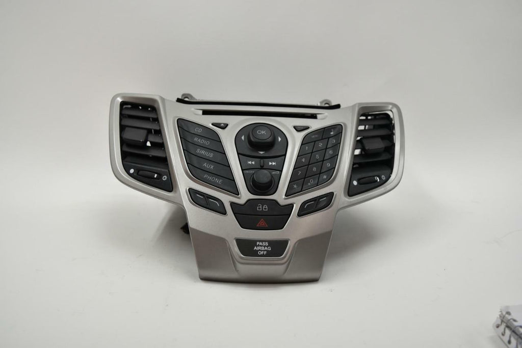 2011-2013 FORD FIESTA RADIO CONTROL PANEL AE8T-18K811BB + cd player