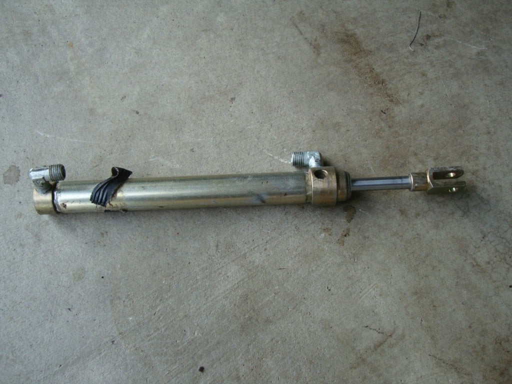 99-03 Saab 9-3 Convertible top hydraulic CYLINDER 1 SHORT FROM DRIVER  SIDE 2003